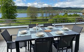 Duplex 6 personnes, vue panoramique sur lac